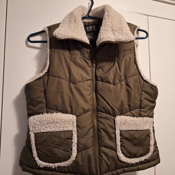 New woman design - Picture 3 of 3